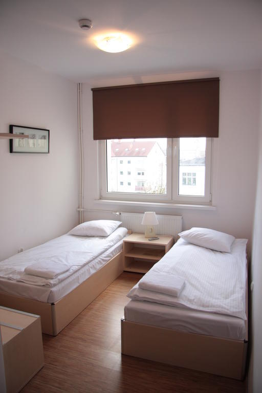 Hostel24 Bed&Breakfast Bydgoszcz Rom bilde