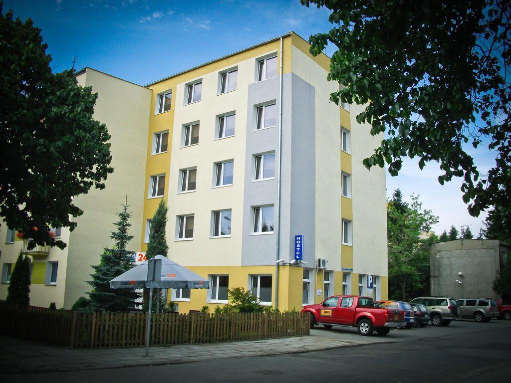 Hostel24 Bed&Breakfast Bydgoszcz Eksteriør bilde